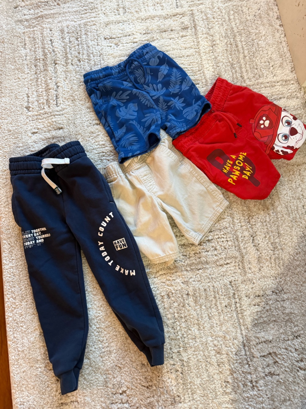 3-4 T boys lot 3 shorts one sweat pants